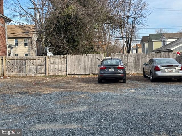 102 S GOVERNORS AVE, Dover, DE 19904