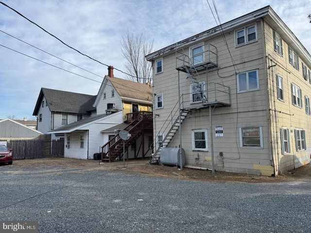 102 S GOVERNORS AVE, Dover, DE 19904