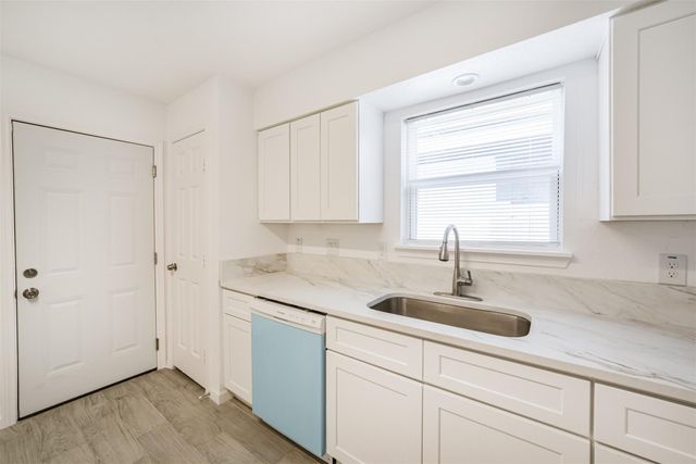 6207 Briar Glade Drive, Houston, TX 77072