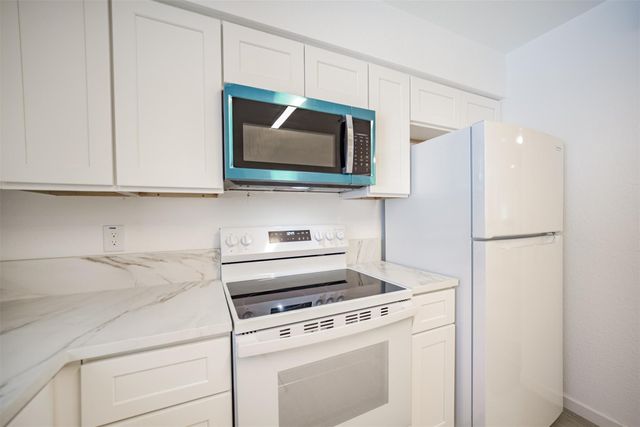 6207 Briar Glade Drive, Houston, TX 77072