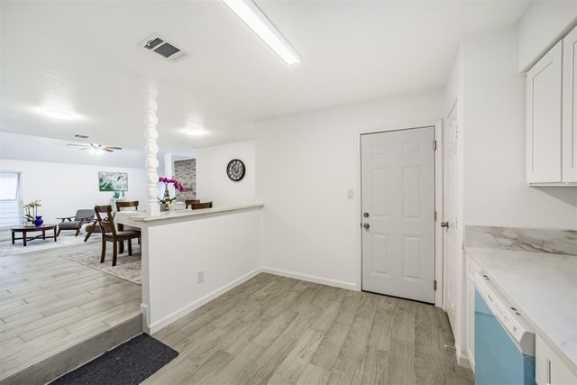 6207 Briar Glade Drive, Houston, TX 77072