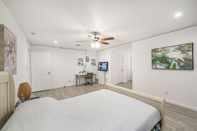 6207 Briar Glade Drive, Houston, TX 77072