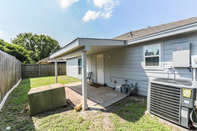 6207 Briar Glade Drive, Houston, TX 77072