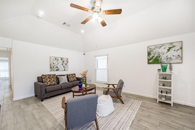 6207 Briar Glade Drive, Houston, TX 77072