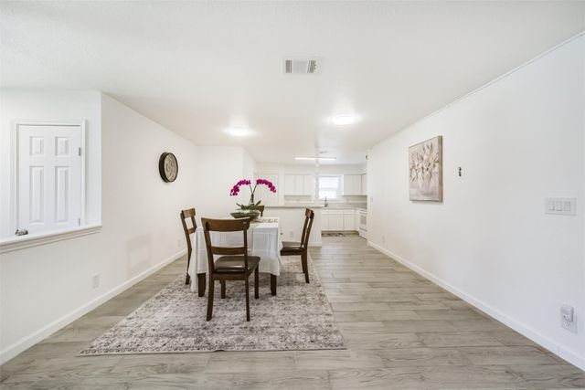 6207 Briar Glade Drive, Houston, TX 77072