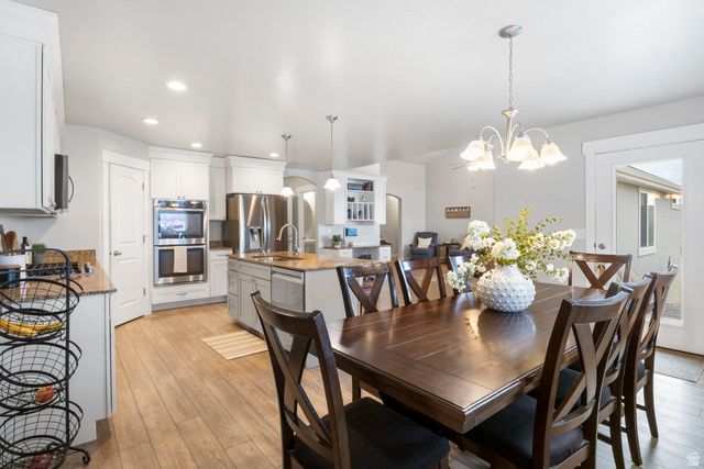 9913 N OUTLOOK WAY, Eagle Mountain, UT 84005