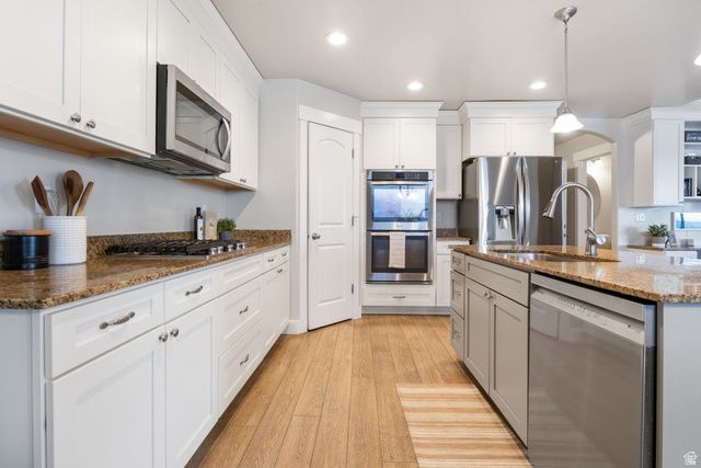 9913 N OUTLOOK WAY, Eagle Mountain, UT 84005