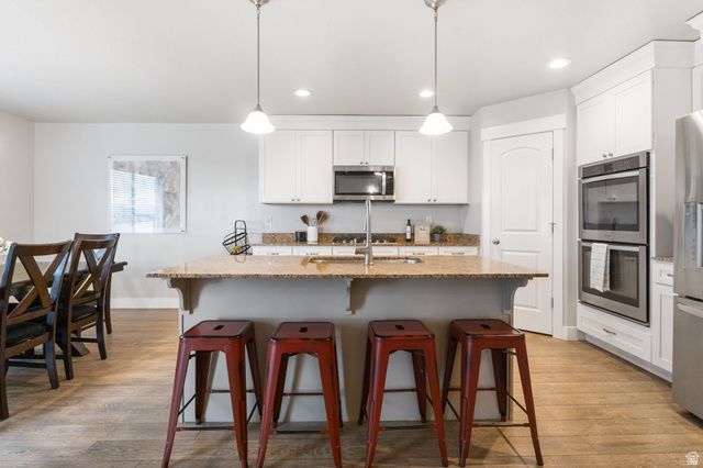 9913 N OUTLOOK WAY, Eagle Mountain, UT 84005