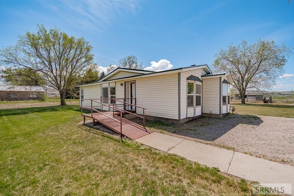 Image 2 of property listing at 163 W 129 S, Idaho Falls, ID 83404