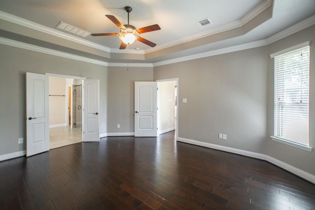 31 Whispering Thicket Place, The Woodlands, TX 77375