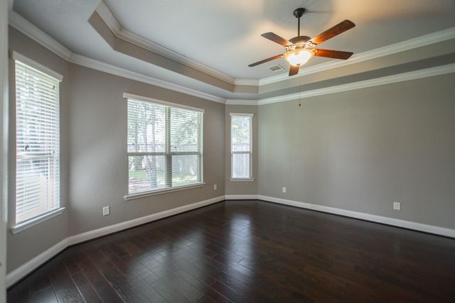 31 Whispering Thicket Place, The Woodlands, TX 77375