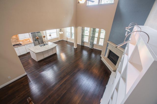 31 Whispering Thicket Place, The Woodlands, TX 77375