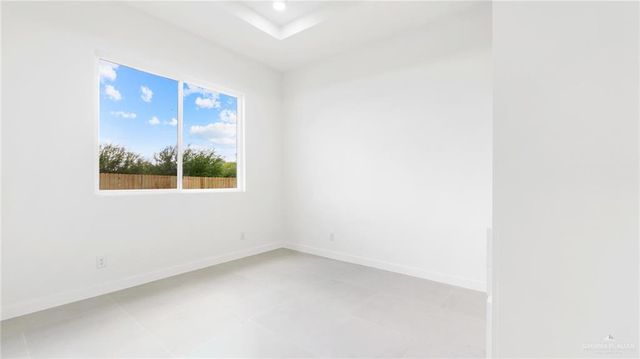 1033 W Solaris Lane, Edinburg, TX 78541