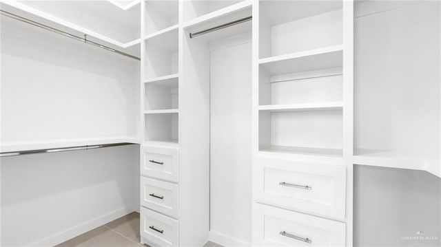 1033 W Solaris Lane, Edinburg, TX 78541