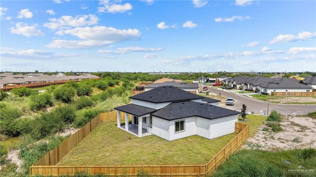 1033 W Solaris Lane, Edinburg, TX 78541