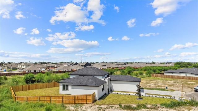1033 W Solaris Lane, Edinburg, TX 78541