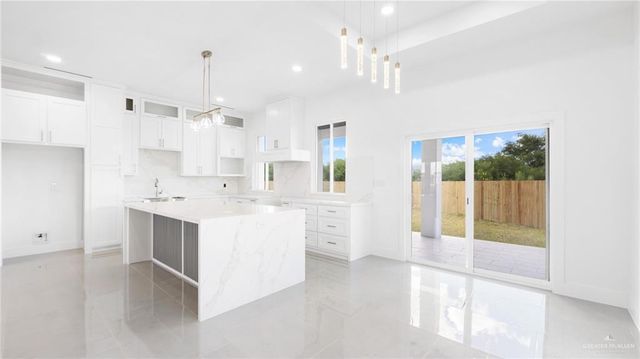 1033 W Solaris Lane, Edinburg, TX 78541