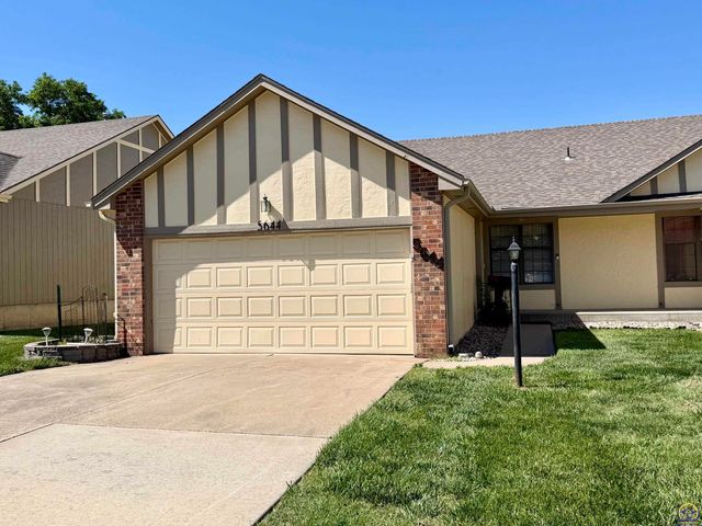 5644 SW Barrington Ct N, Topeka, KS 66614