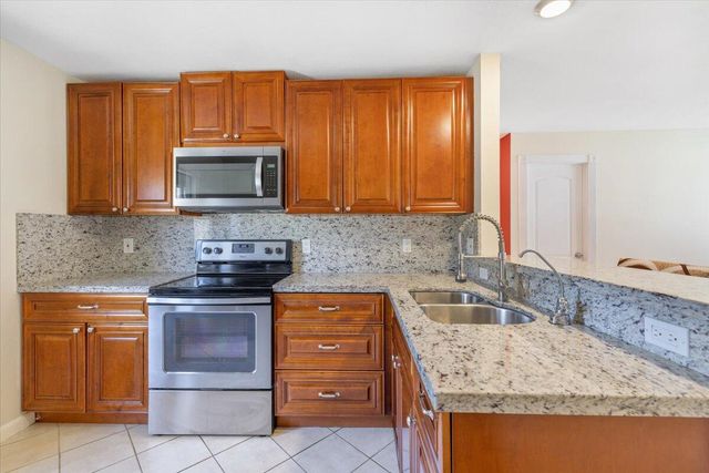 946 35th Avenue, Vero Beach, FL 32960