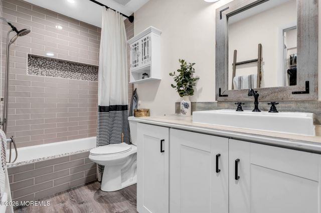 408 Daisy Court, Jackson, NJ 08527