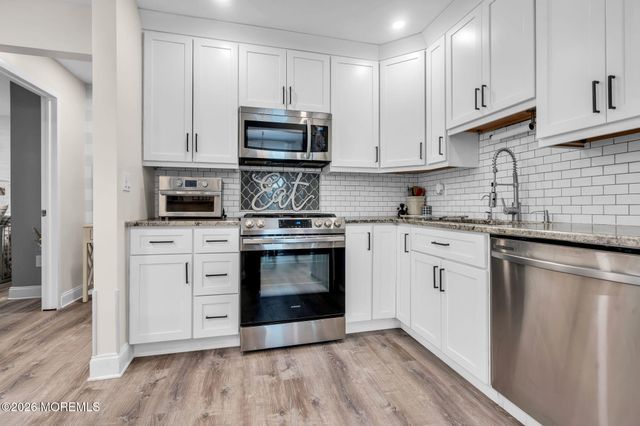 408 Daisy Court, Jackson, NJ 08527