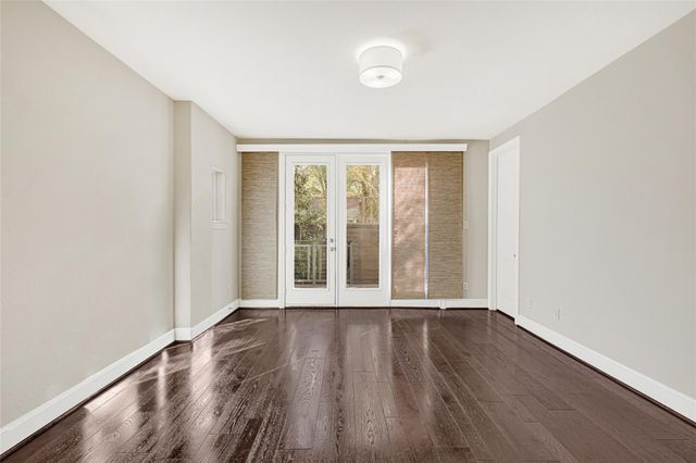 1750 W 23rd Street, Houston, TX 77008