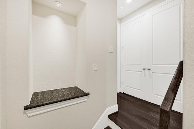 1750 W 23rd Street, Houston, TX 77008
