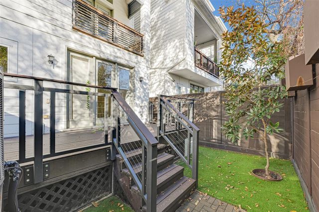 1750 W 23rd Street, Houston, TX 77008