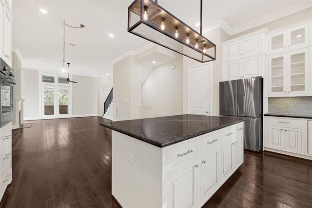 1750 W 23rd Street, Houston, TX 77008