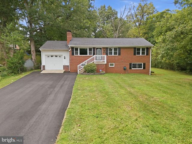 8411 LELAND RD, Manassas, VA 20111