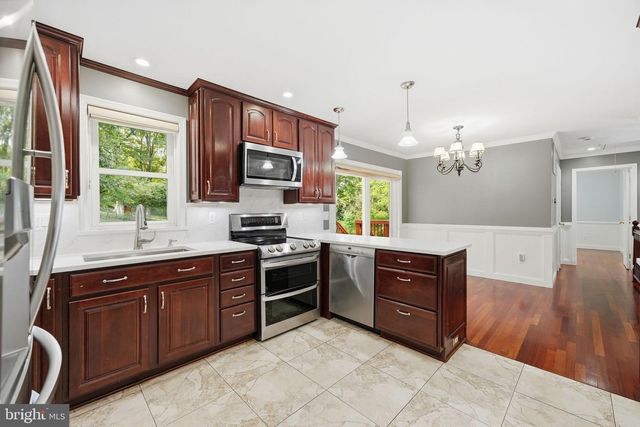 8411 LELAND RD, Manassas, VA 20111