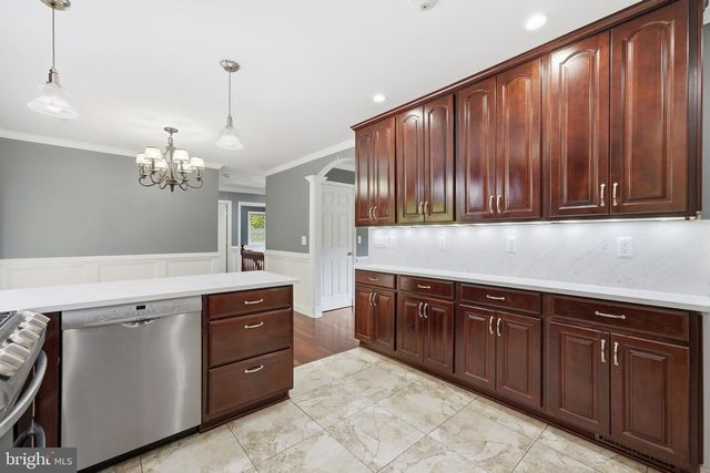 8411 LELAND RD, Manassas, VA 20111