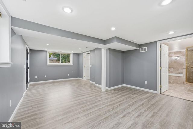 8411 LELAND RD, Manassas, VA 20111