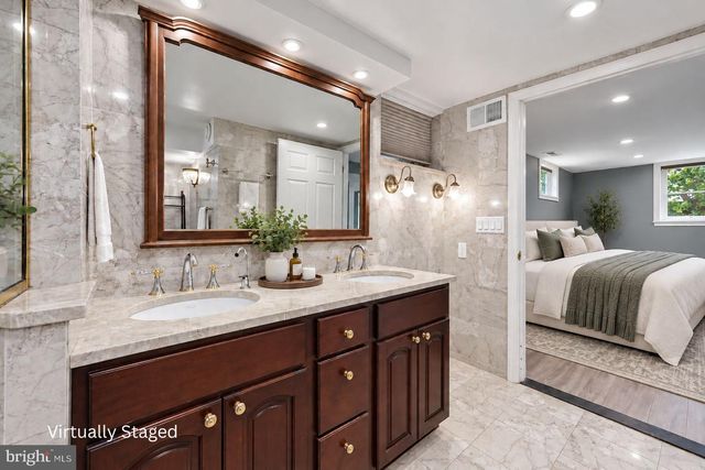 8411 LELAND RD, Manassas, VA 20111
