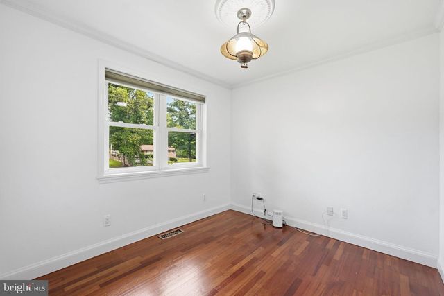 8411 LELAND RD, Manassas, VA 20111