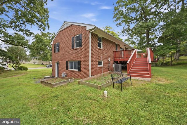8411 LELAND RD, Manassas, VA 20111