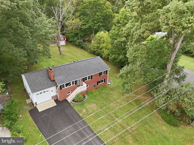 8411 LELAND RD, Manassas, VA 20111