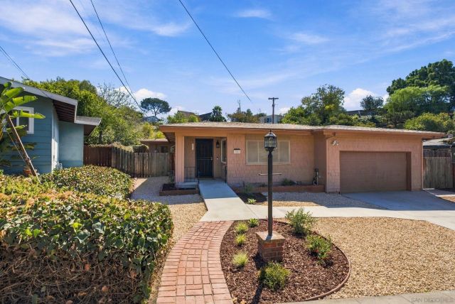 4541 Patria, San Diego, CA 92115