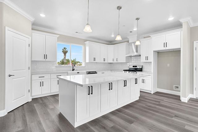17753 Seabright Dr., Madera, CA 93638