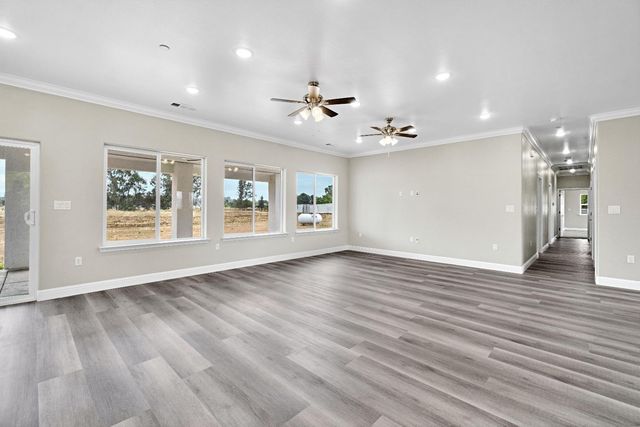 17753 Seabright Dr., Madera, CA 93638
