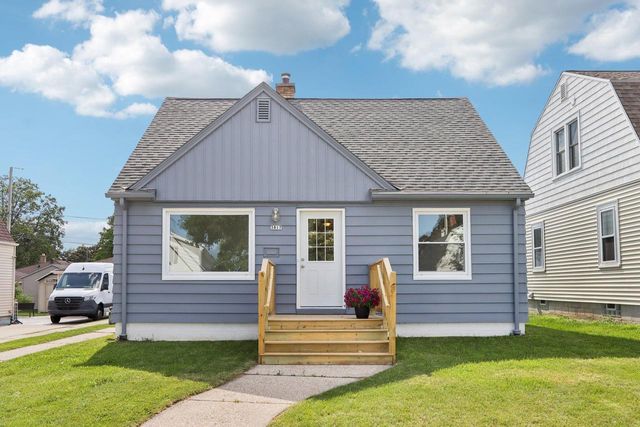 3817 S 20th PLACE, Milwaukee, WI 53221