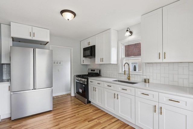 3817 S 20th PLACE, Milwaukee, WI 53221