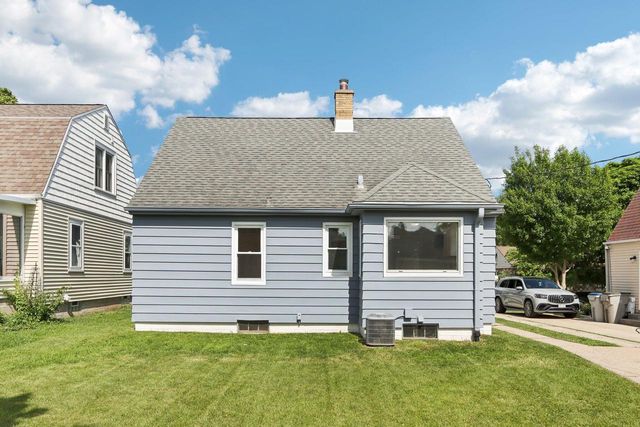 3817 S 20th PLACE, Milwaukee, WI 53221