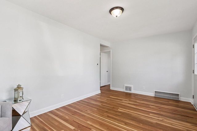3817 S 20th PLACE, Milwaukee, WI 53221