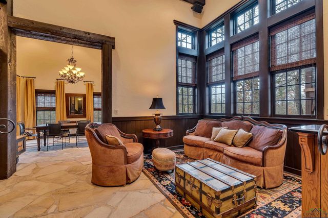 5 Montclair Circle, Longview, TX 75601