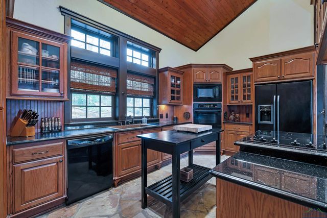 5 Montclair Circle, Longview, TX 75601