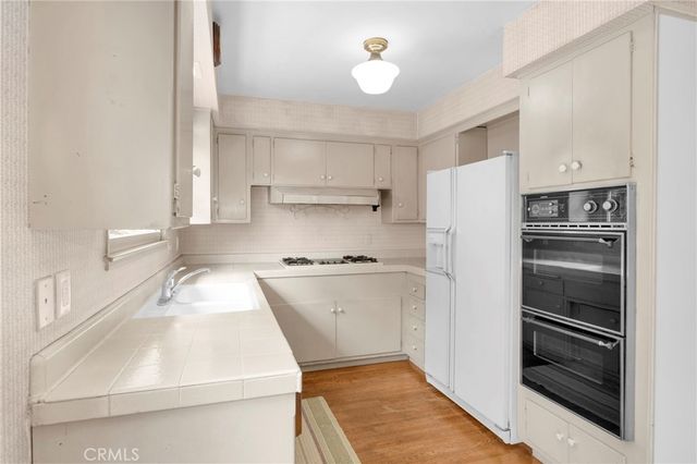 130 Coastline Drive, Seal Beach, CA 90740