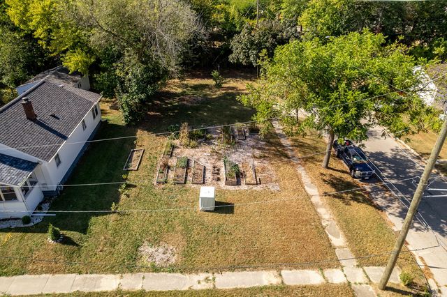 324 N DAY Avenue, Rockford, IL 61101