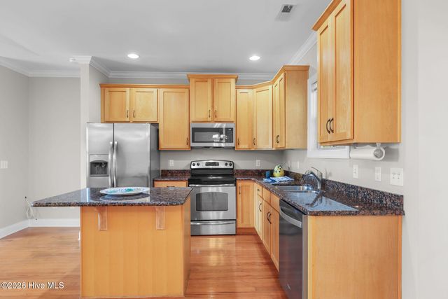 2202 E Oak Bridge Drive NE, Leland, NC 28451