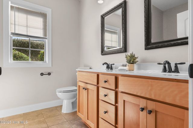 2202 E Oak Bridge Drive NE, Leland, NC 28451